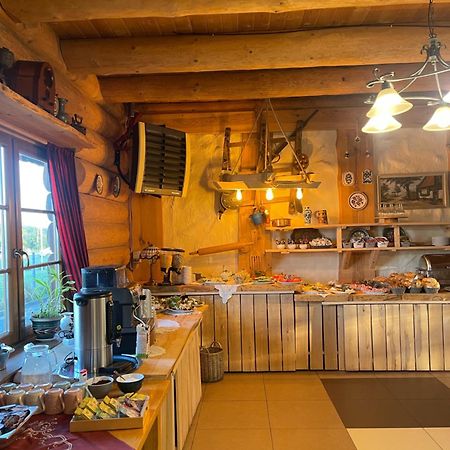 Hotel Pod Strzecha Кельце Экстерьер фото