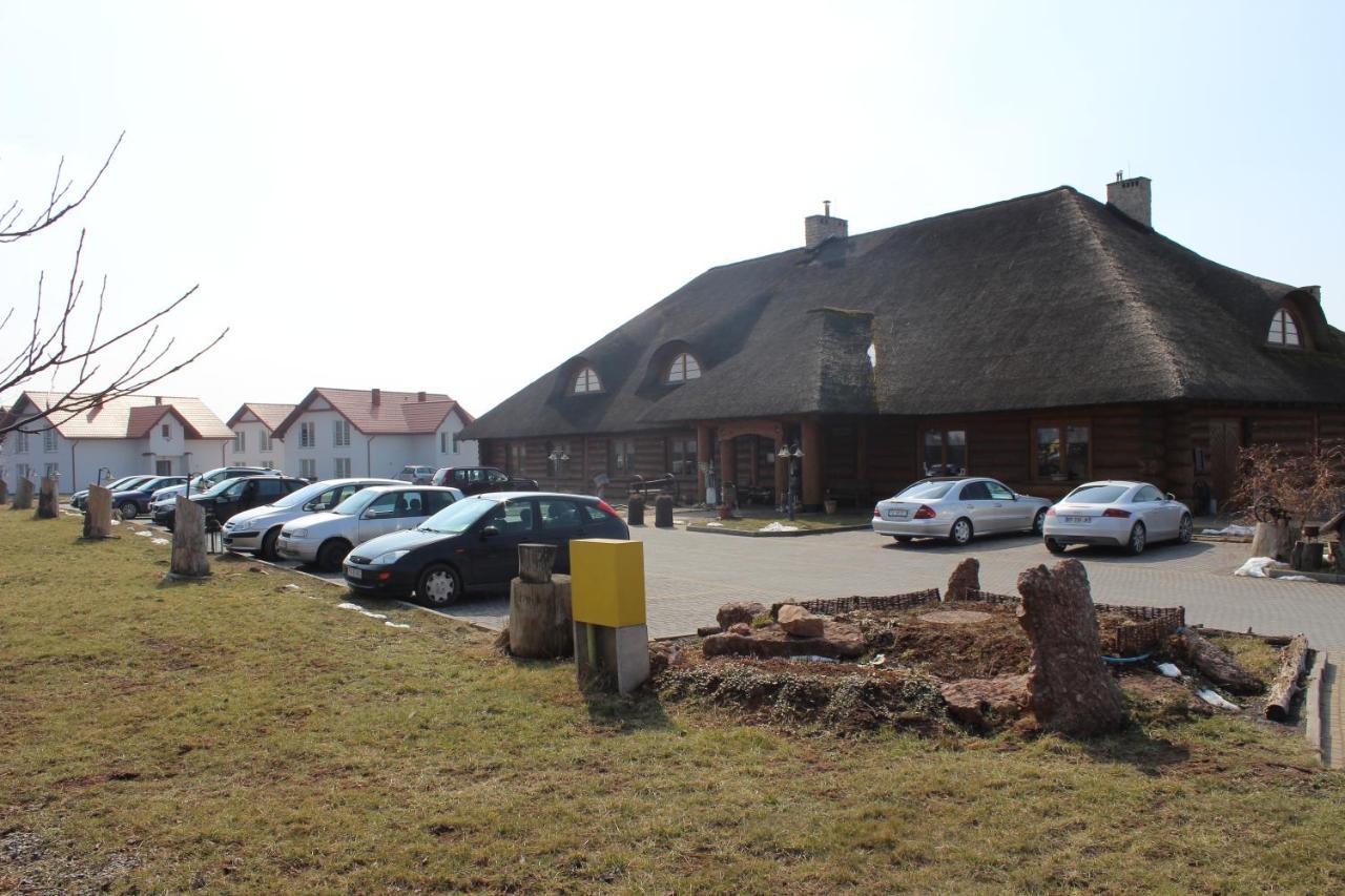 Hotel Pod Strzecha Кельце Экстерьер фото