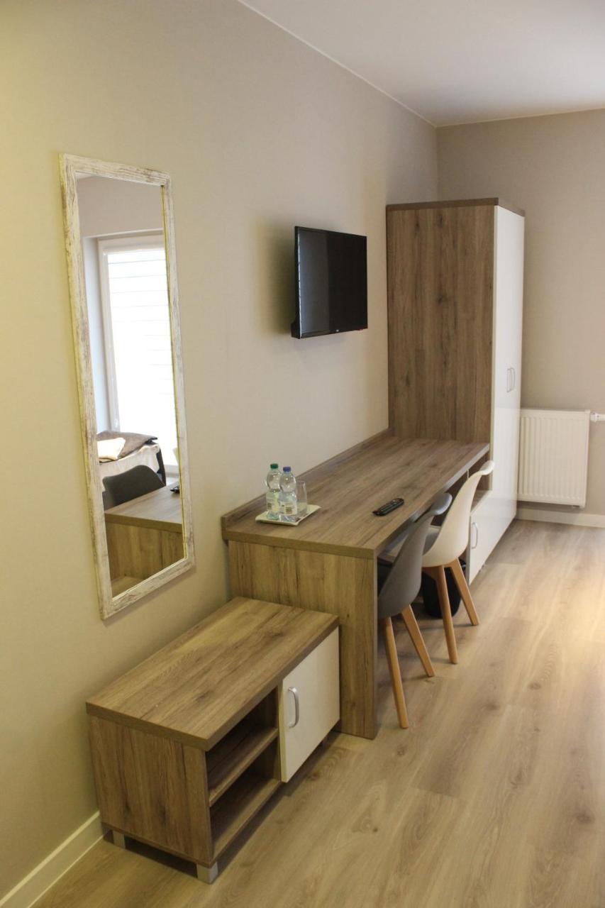 Hotel Pod Strzecha Кельце Экстерьер фото