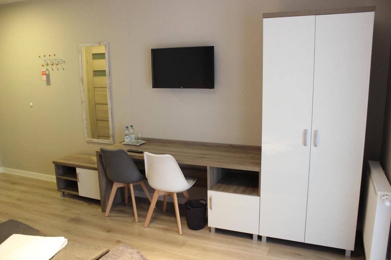 Hotel Pod Strzecha Кельце Экстерьер фото