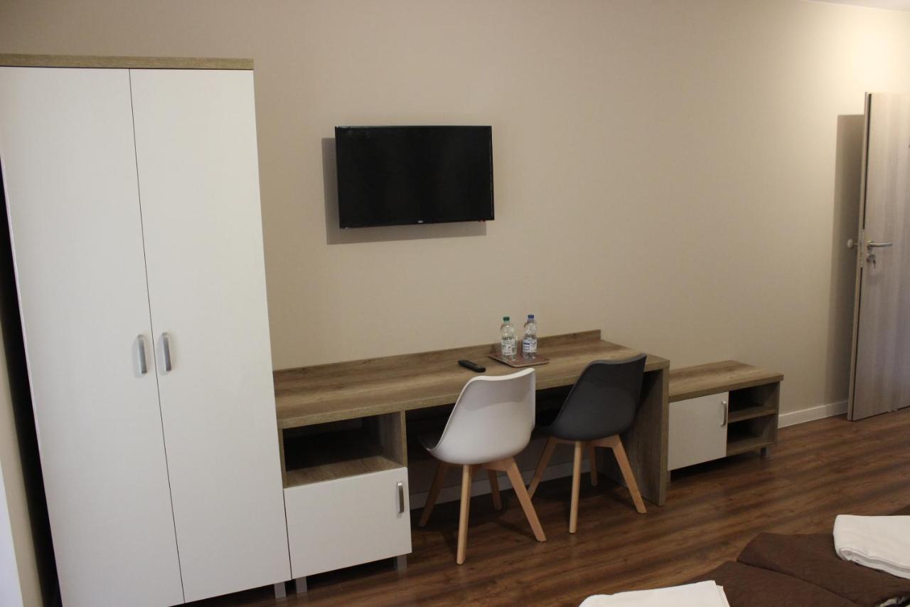 Hotel Pod Strzecha Кельце Экстерьер фото