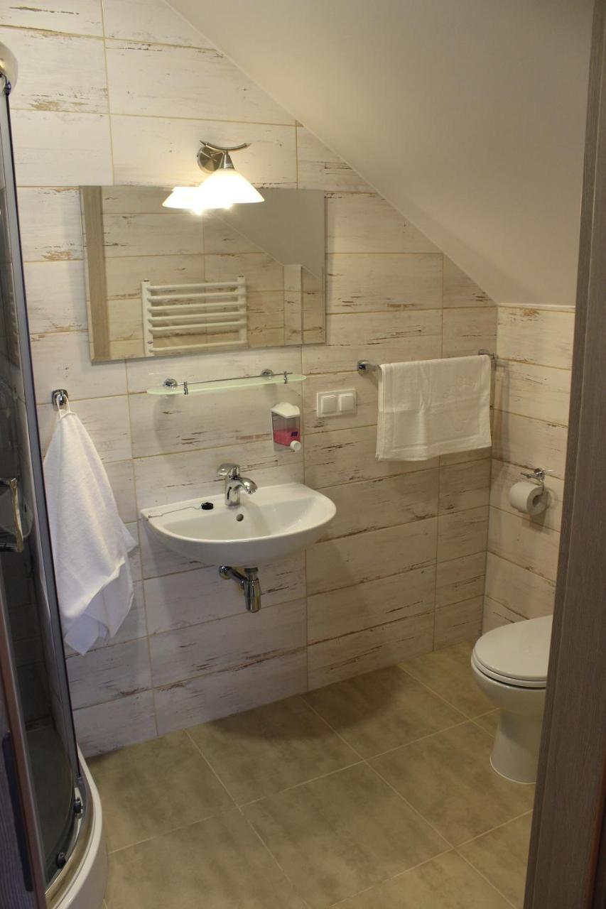 Hotel Pod Strzecha Кельце Экстерьер фото
