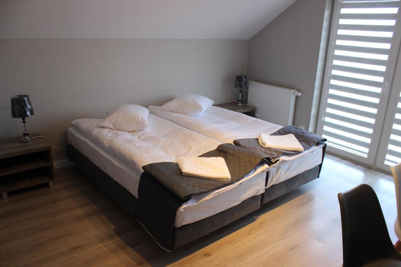 Hotel Pod Strzecha Кельце Экстерьер фото