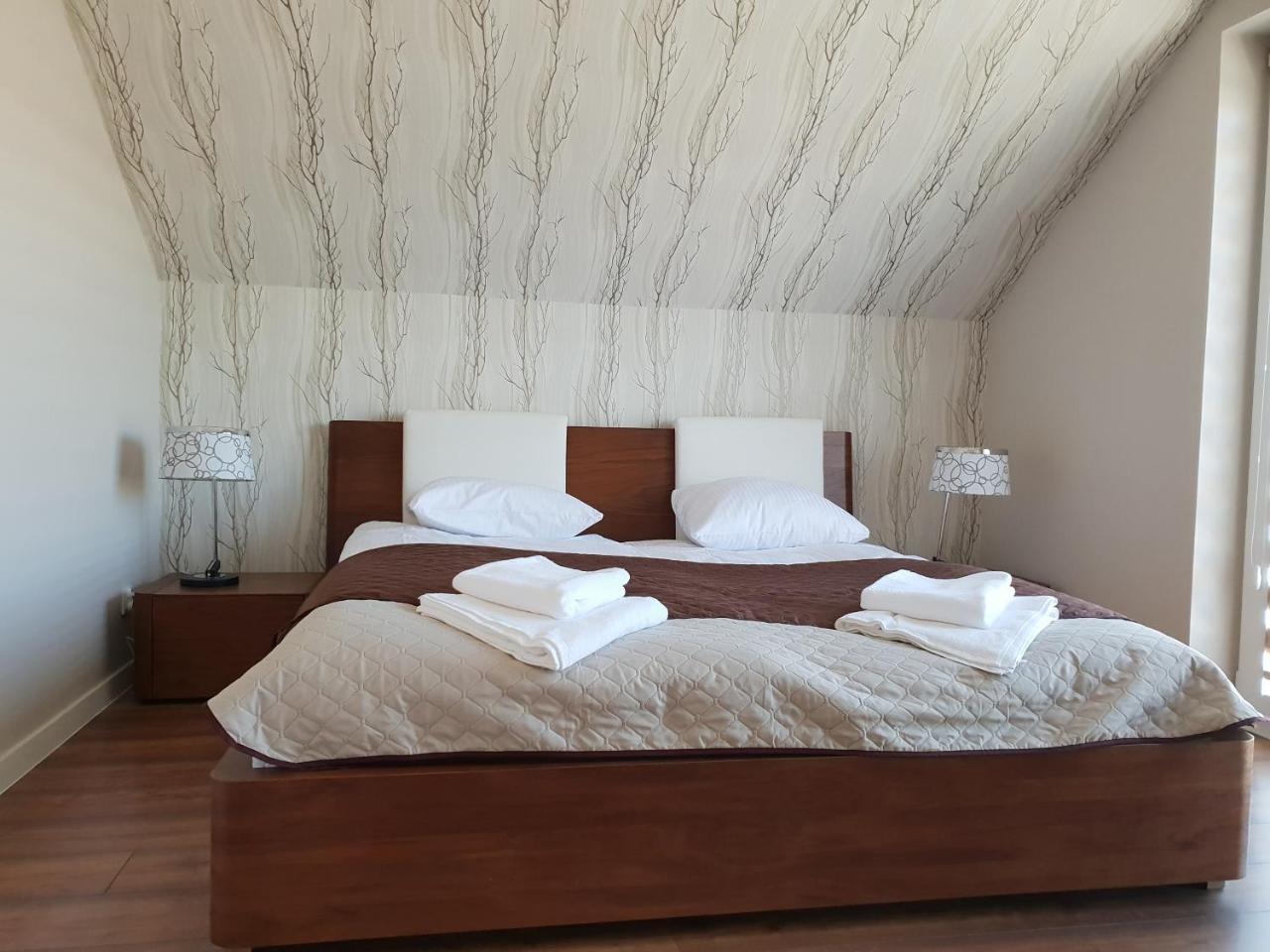 Hotel Pod Strzecha Кельце Экстерьер фото